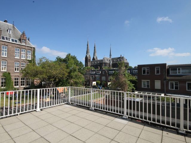 Waldeck Pyrmontkade 105, 's-Gravenhage