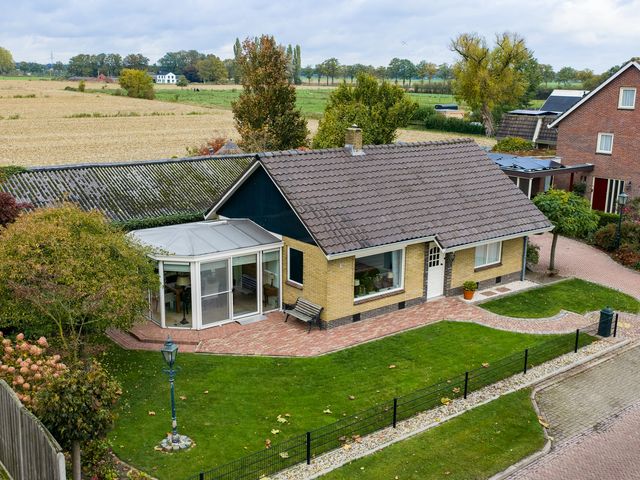 Peppellaan 19, Aadorp