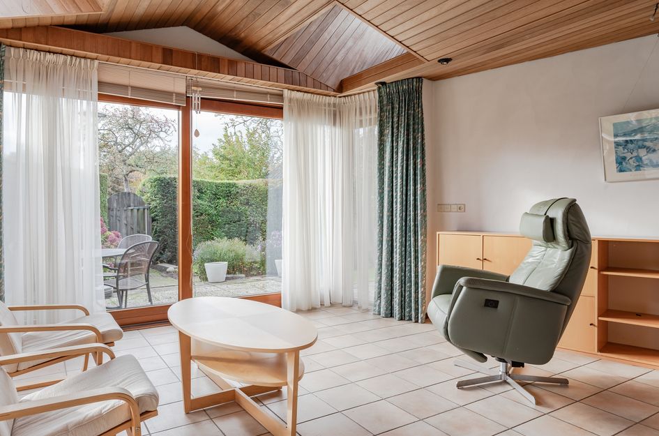 Dr. C.J.K. Van Aalstweg 17