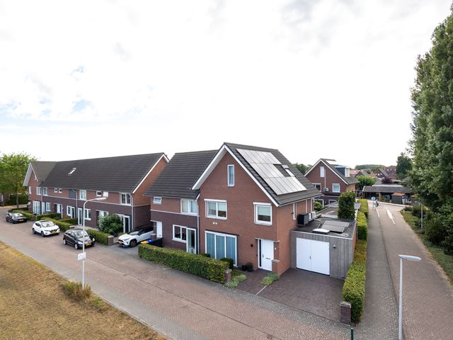 Emailleerstraat 2, Gaanderen