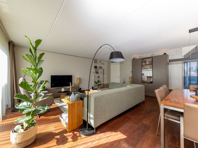 Emailleerstraat 2, Gaanderen