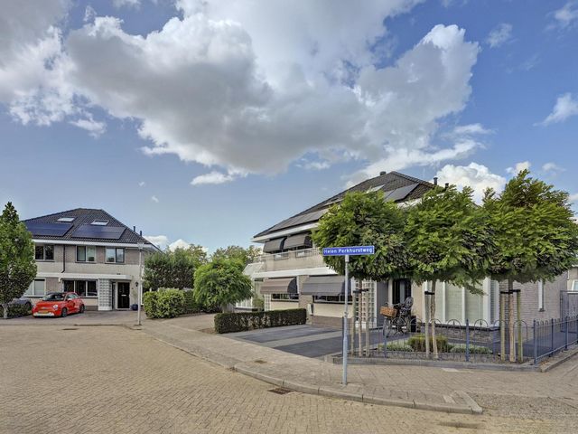 Helen Parkhurstweg 4, Oud-Beijerland