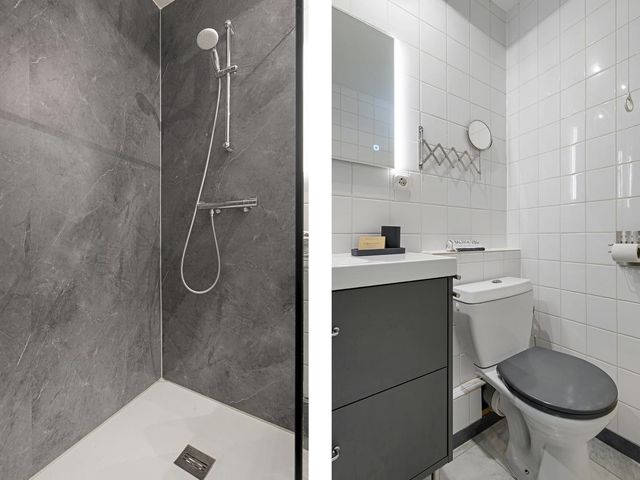 Rode Klaver 81, Uithoorn