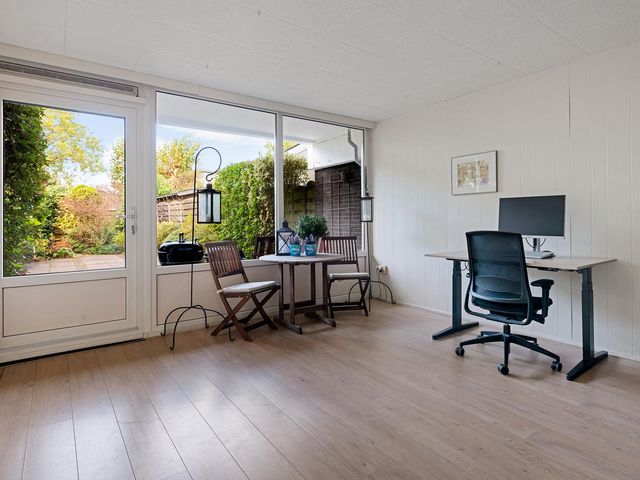 Rode Klaver 81, Uithoorn