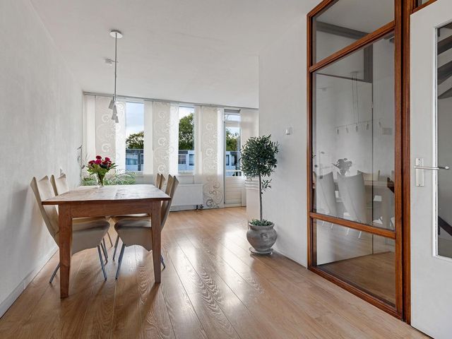 Rode Klaver 81, Uithoorn