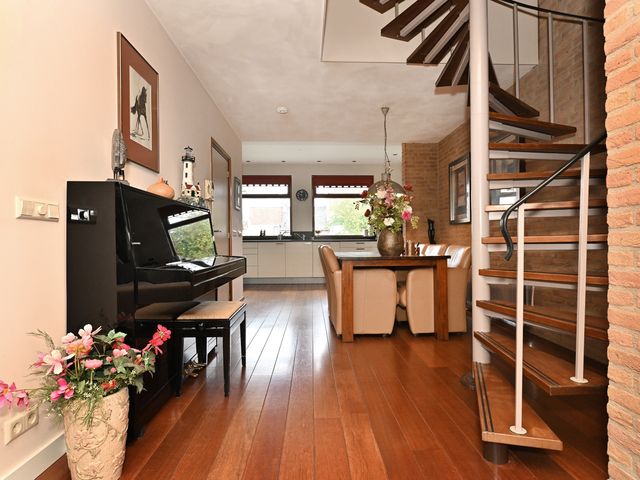 Auvergnestraat 28, Bergen op Zoom