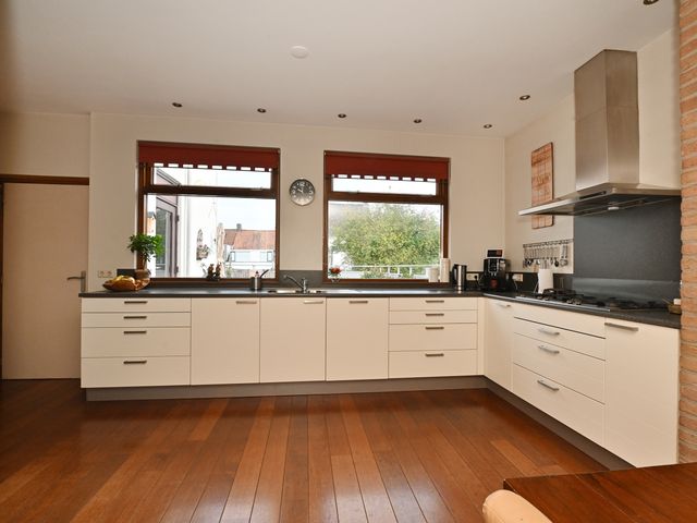 Auvergnestraat 28, Bergen op Zoom