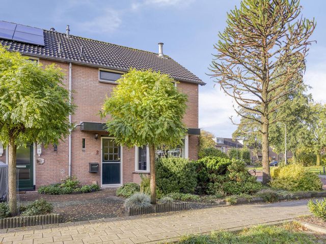 Lindelaan 2, Hoogland