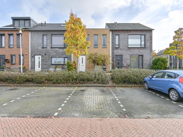 Atalanta 32, Hoogeveen