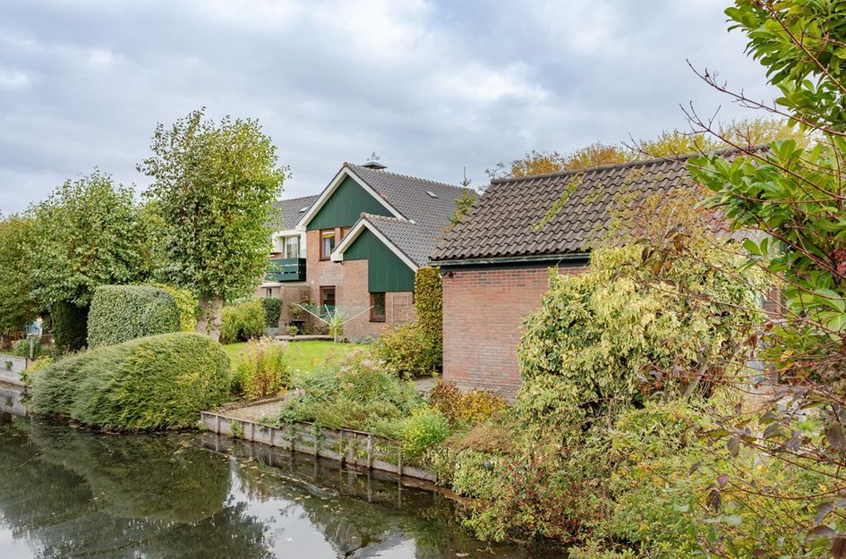 Dr. C.J.K. van Aalstweg 17