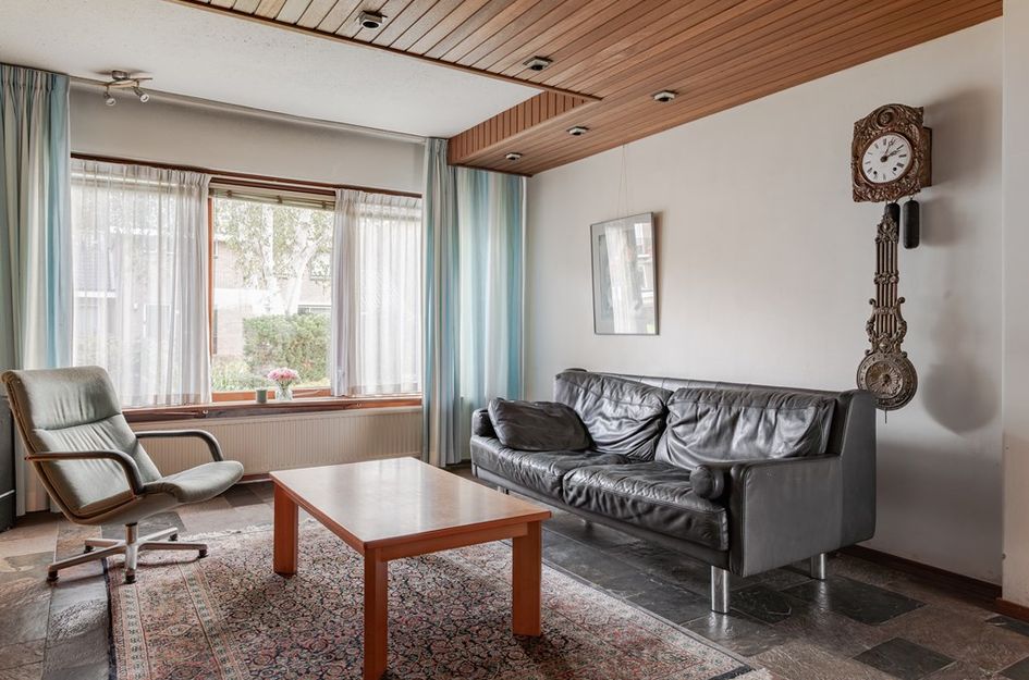 Dr. C.J.K. van Aalstweg 17