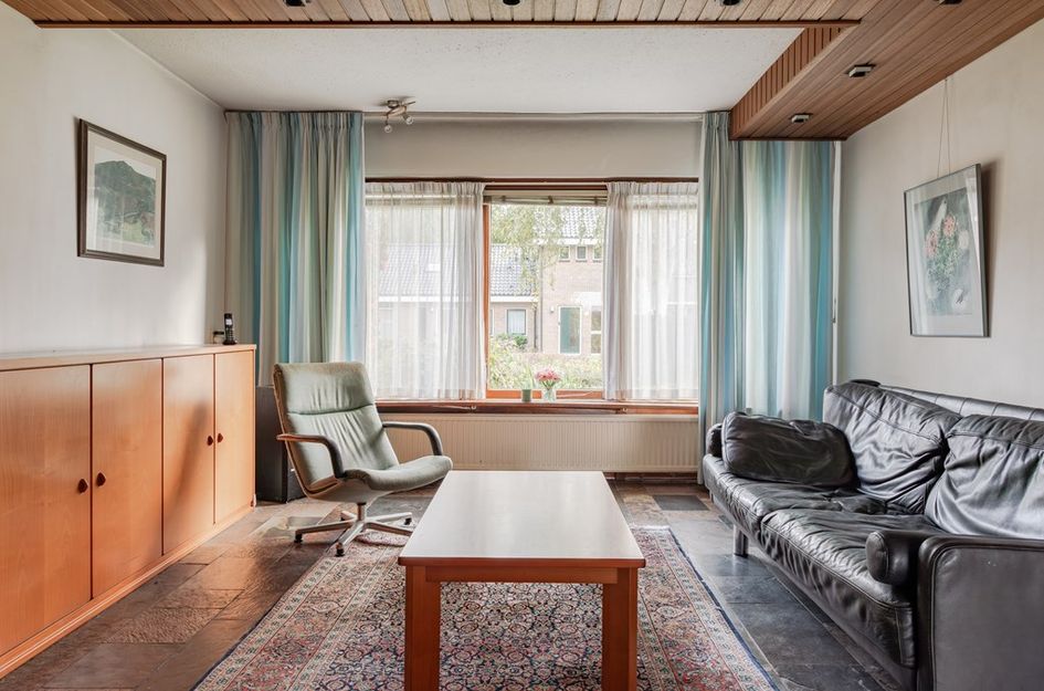 Dr. C.J.K. van Aalstweg 17