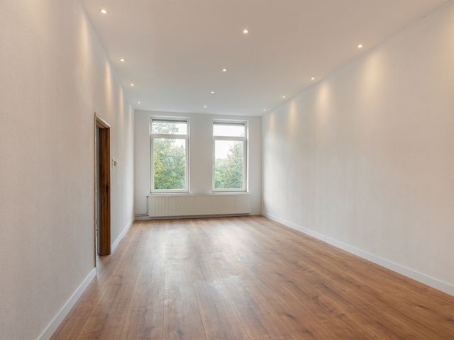 Spoorsingel 74B02, Rotterdam