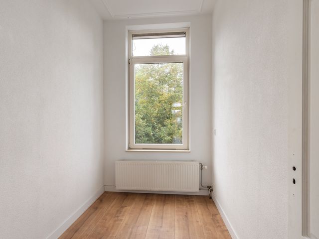 Spoorsingel 74B02, Rotterdam