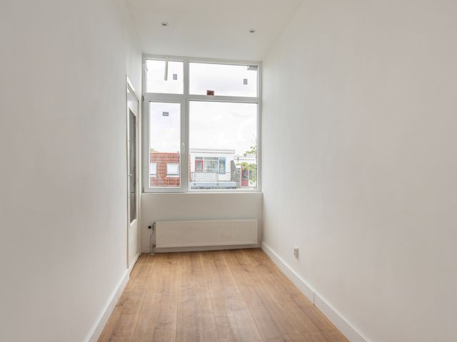 Spoorsingel 74B02, Rotterdam