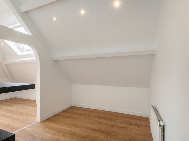 Spoorsingel 74B02, Rotterdam