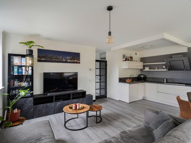 Lissenvaart 103, Zoetermeer