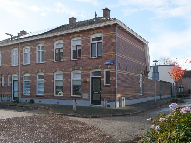 Julianastraat 20, Almelo