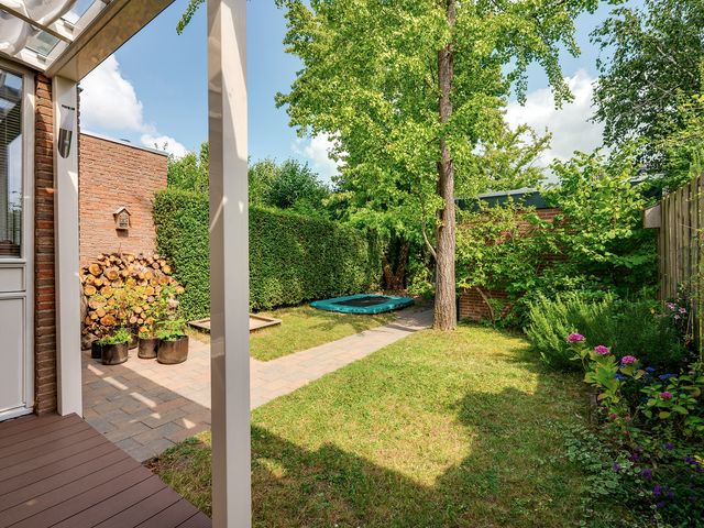 Het Ruim 24, Barendrecht