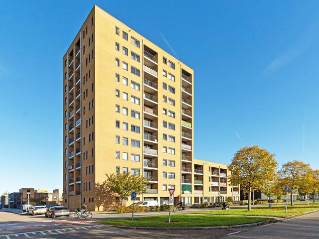 Makassarhof 48, Almere