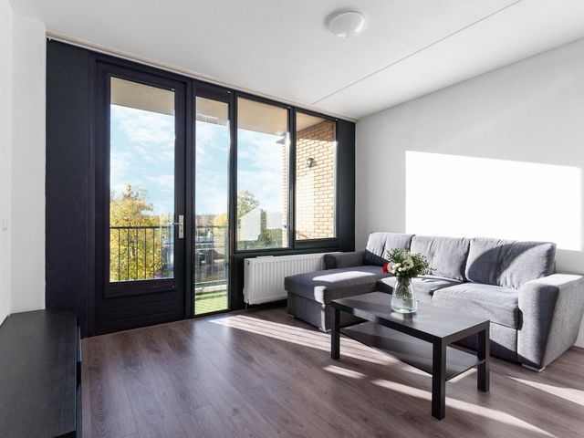 Makassarhof 48, Almere