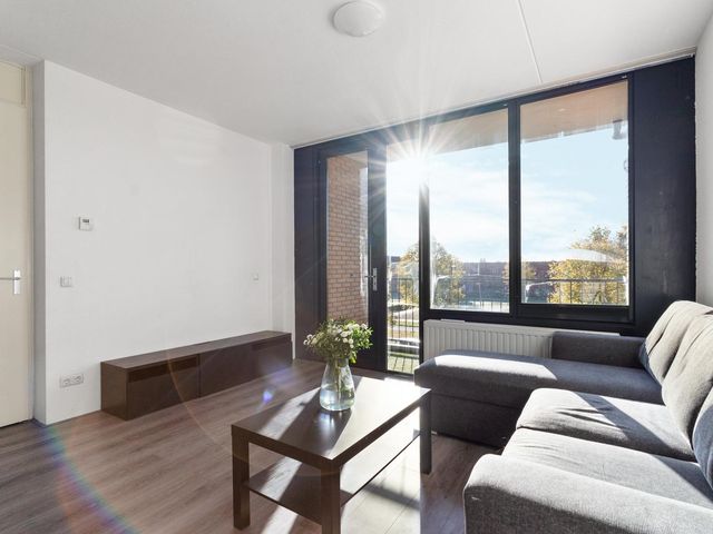 Makassarhof 48, Almere