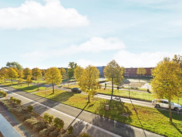 Makassarhof 48, Almere