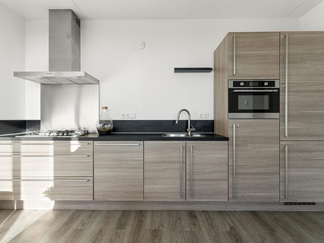 Makassarhof 48, Almere