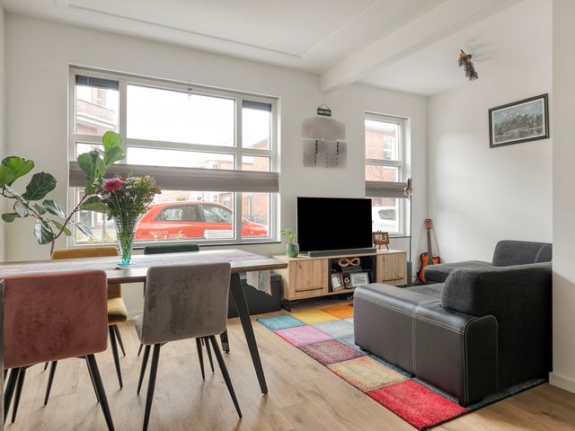 Bussumsestraat 105, Den Haag