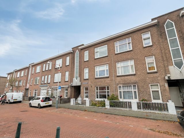 Bussumsestraat 105, Den Haag