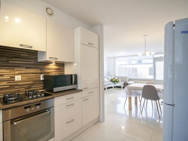 Albert van Dalsumlaan 33, Amstelveen