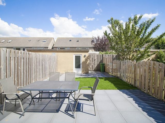 Albert van Dalsumlaan 33, Amstelveen