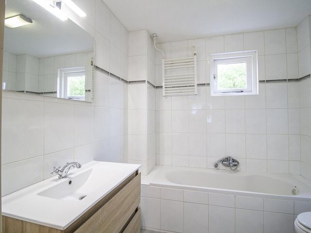 Albert van Dalsumlaan 33, Amstelveen