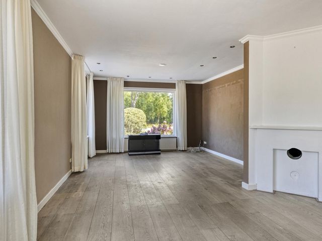 Kerkstraat 81, Waarland