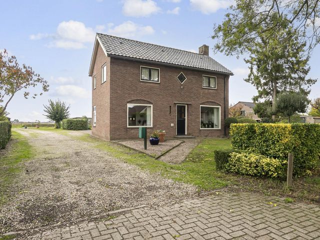 Kampsestraat 9, Angeren