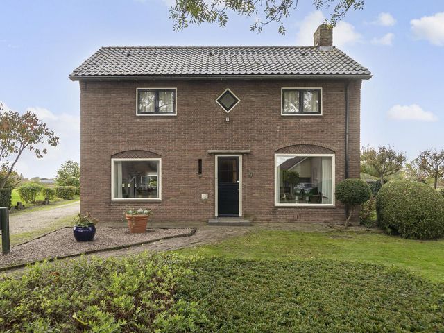 Kampsestraat 9, Angeren