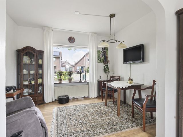 Kampsestraat 9, Angeren