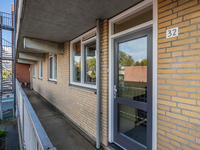 Staalstraat 32, Emmeloord