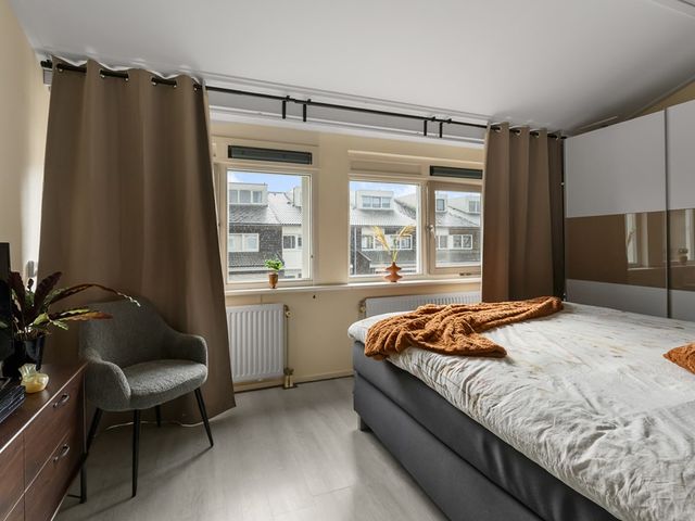 De Spin 38, Uitgeest