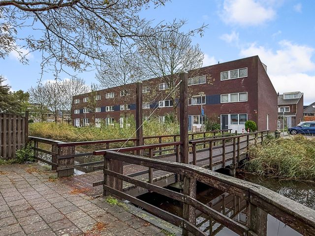 De Spin 38, Uitgeest