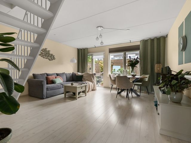 De Spin 38, Uitgeest