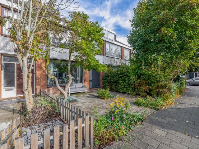 v Mecklenburg Schwerinln 34, Waddinxveen