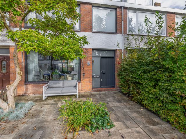 v Mecklenburg Schwerinln 34, Waddinxveen