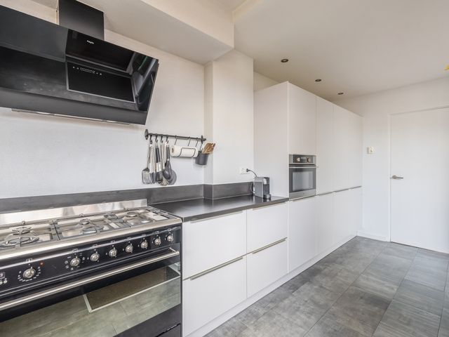 v Mecklenburg Schwerinln 34, Waddinxveen