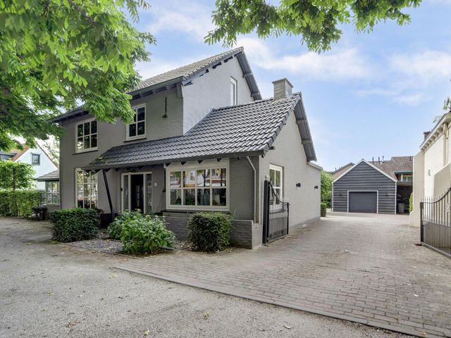 Dorpsstraat 75, Krabbendijke