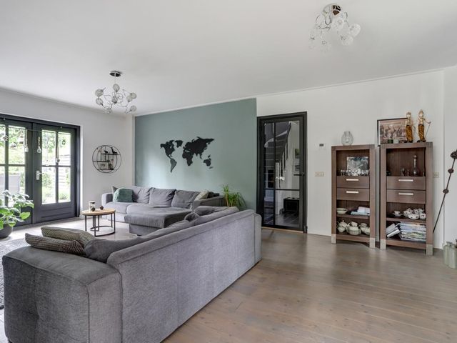 Dorpsstraat 75, Krabbendijke