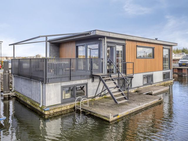 Zuiderzeekade 1, Bunschoten-Spakenburg