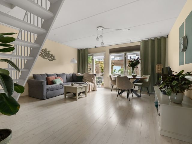 De Spin 38, Uitgeest