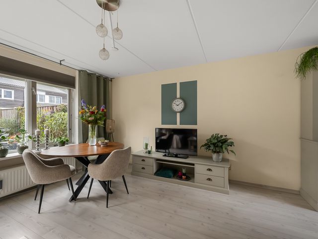 De Spin 38, Uitgeest