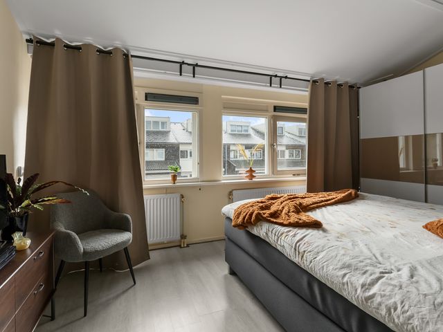 De Spin 38, Uitgeest